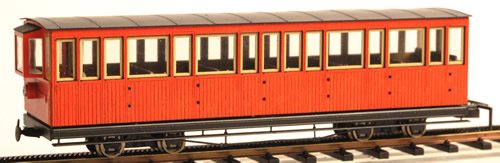 Ferro Train 1401-02 - 4 axle 15 window closed platform coach, red
